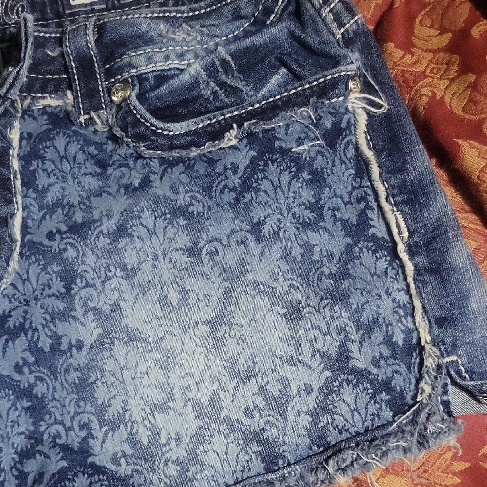 Miss Me Women's Jeans with Intricate Pocket Design - Picture 3 of 5